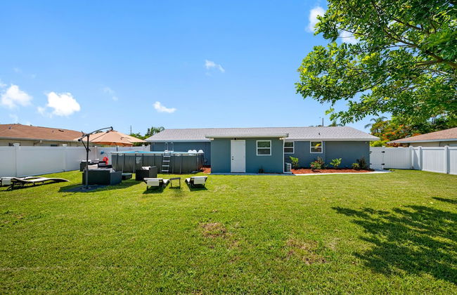 Paradise Haven- Amazing 4BR Oasis With Pool - Foto 45