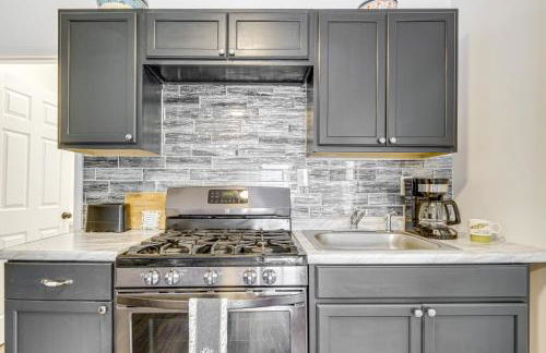 Walkable Barberton Apartment 9 Mi to Akron! - Foto 9