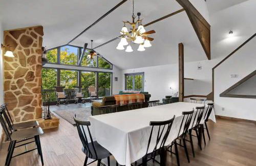 5 Bedroom Suites Hot Tub Jacuzzi Tub & Game Room - Photo 16