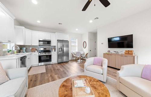 New Breezy Cottage - King Bed - Mini-Golf - Park - Foto 16