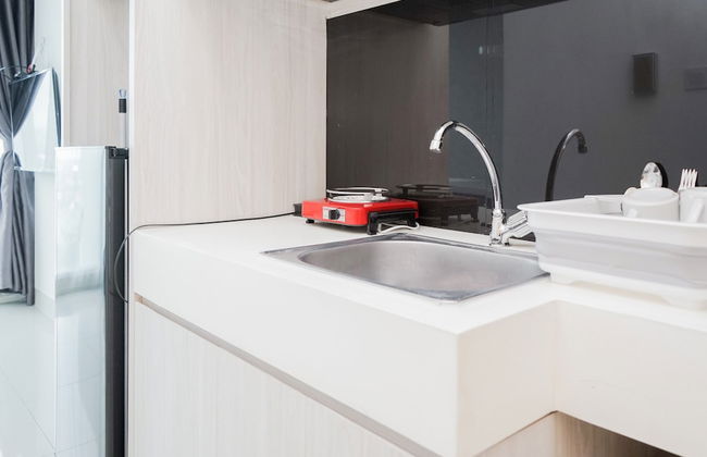 Comfy and Minimalist Studio Apartment at Tree Park BSD - Foto 6