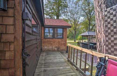 Lake Livin Cozy Cabin with Dock, Bar, 2 Kayaks - Foto 19