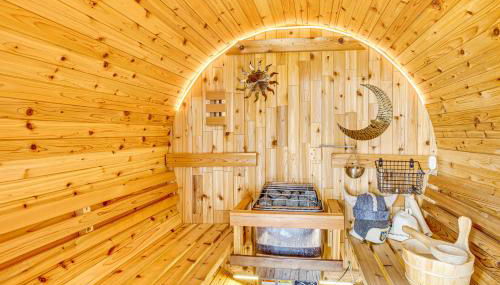 Sauna, Hot Tub and Outdoor Fun Oklahoma City Home! - Foto 2