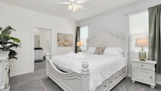 Luxury 6 Bed Private Pool Home In Solterra Resort 6 Bedroom Home by RedAwning - Foto 2, Habitación