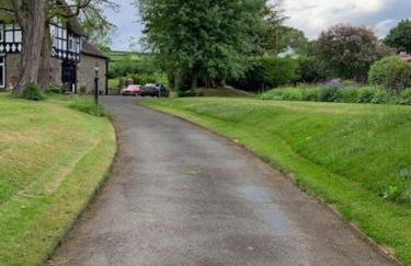 Beautiful converted Coach house for two - Foto 35