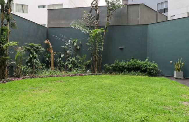 w Picturesque 2BR at Malecon - Photo 36