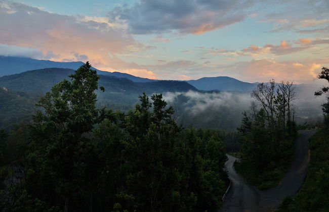 Above It All - Four Bedroom Cabin - Foto 35
