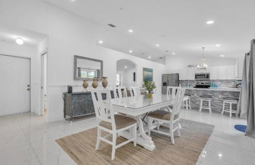 Gorgeous Lake Worth Beach House 4 Bedroom Home by RedAwning - Photo 10