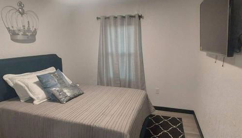 Bungalow overlooking Lake Dora! - Foto 3