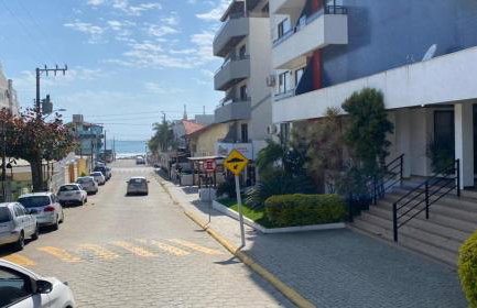 Bombas/ Bombinhas, a 50m do Mar, Apartamento 2 quartos, com churrasqueira na sacada, Ar e Wi-fi - Foto 44