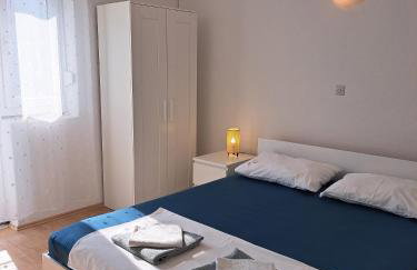 Apartments by the sea Igrane, Makarska - 10033 - Photo 18