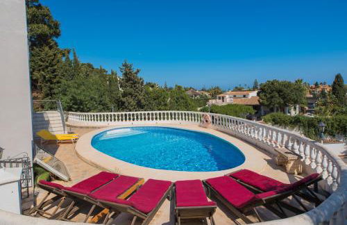 Heated pool and fantastic views BBQ Beach 5 mins - Photo 25