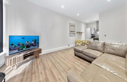 Shortlet Express, Stunning 3 bedroom apartment by Barking station - Foto 2