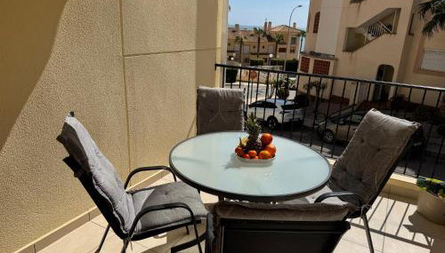 En perle med plass til voksne og familien, solfylt terrasse 5 min fra stranden - Foto 2