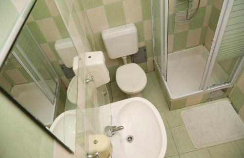 Matea Apartments Milna - Photo 9