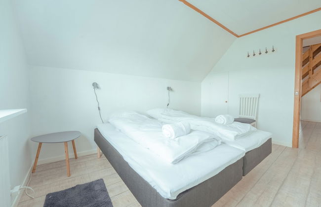 Sea View Apt / Central / Spacious / Free Parking - Photo 6