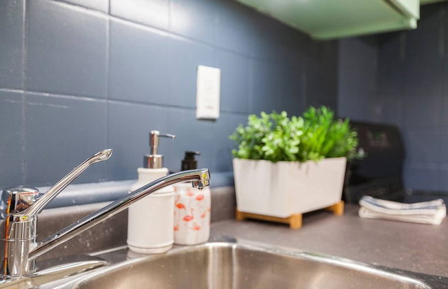 Colourful 2-bedroom Apartment - Foto 11