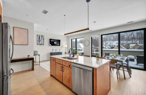 Cleveland Clinic w KingBed Balcony Gym Parking WD - Foto 21