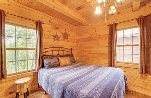 Fire Pit and Porch Warm and Woodsy Rothbury Escape! - Foto 15