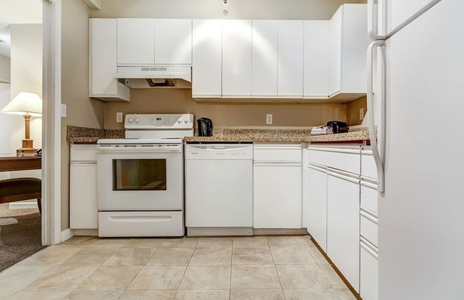 Rosellen Suites At Stanley Park - Foto 40