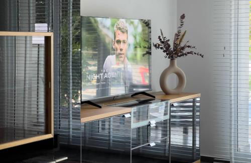 Modernes Wasserfront Wohnung, Terrasse, Parkplatz - Foto 11