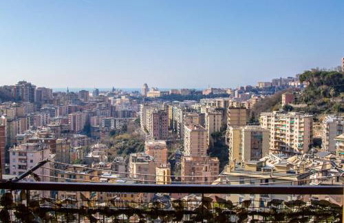 Overlooking Genoa - Foto 43