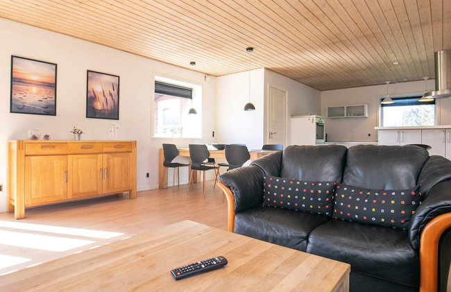 4 Person Holiday Home in Oksbol - Foto 7