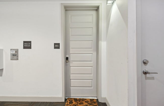 Graffiti & Skyline | RiNo Art Lofts - Foto 27