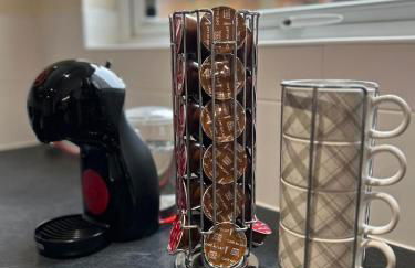 Comfortable 3-Storey House with Free Car Parking - Foto 17