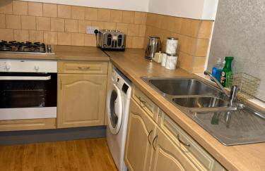 2 Bedroom Wakefield City Centre House With All Ensuite Rooms - Foto 31