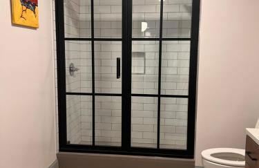 Prime 2BR Condo Historic Morris Ave, Downtown Birmingham - Photo 12