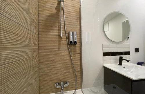 L'Elégant T2 - Calme et Spacieux - Foto 14