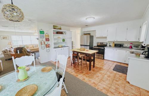 Quinn`s Riverside Retreat - Foto 15