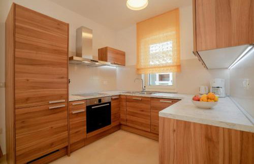 Villa Silvia for 10 people with infinity pool and large playground - Foto 26