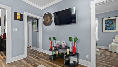 Casa Bella- Chic, Retro Apt- Steps to Historic District! - Foto 3