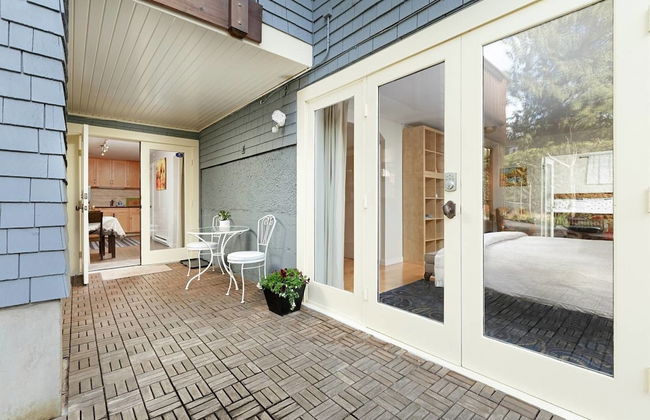 Private and Cozy Home in Kerrisdale - Photo 14