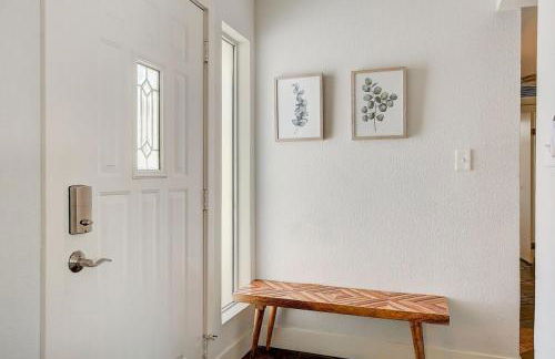 Pool & Hot Tub! Centrally Located, Less Than 3 Miles to The Strip! - Foto 25