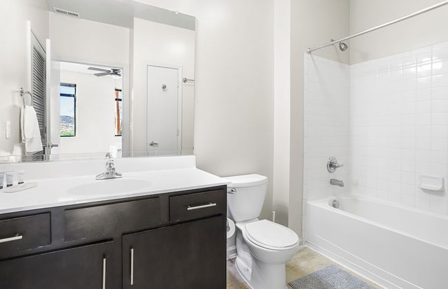 DC Charm in Crystal Apartments - Foto 72