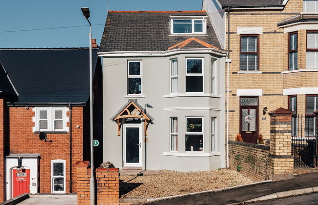 Kensington Place - 4 Bedroom Home w Free Parking - Photo 61