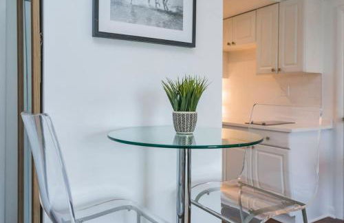 Home to the Stars on Music Row with Pool and Free Parking - Foto 12