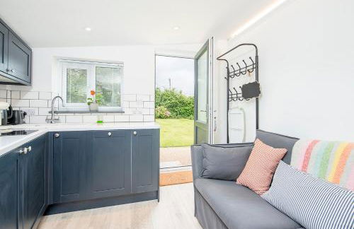 Ty Twt Tiny House - Photo 2