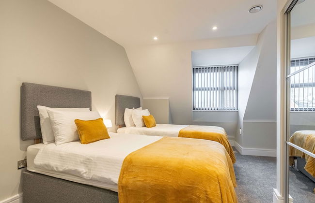 Celador Apartments - Bond House - Photo 3