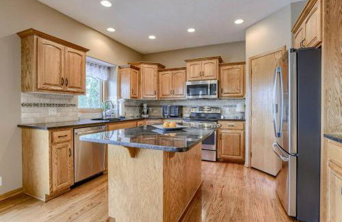 Spacious Pool House with tons of amenities! - Foto 37