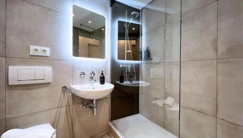 NEW I GREAT CITY VIEW I 32 FLOOR I BOXSPRINGBED and NETFLIX - Foto 4, Shower