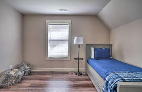 Scenic Mtn Retreat with Wooded Backyard and Fire Pit! - Foto 20