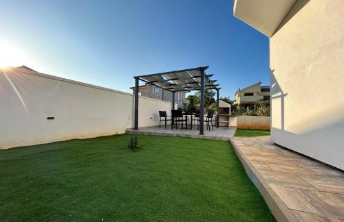 KRK, VILLA SOTTOVENTO WITH POOL, 8p - Foto 8