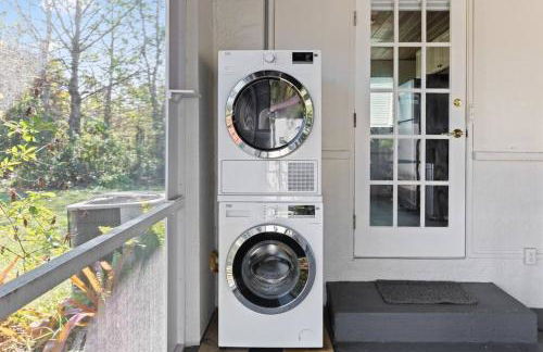 1mi to Beach Jungle Bungalow 1 acre with Pool - Foto 32