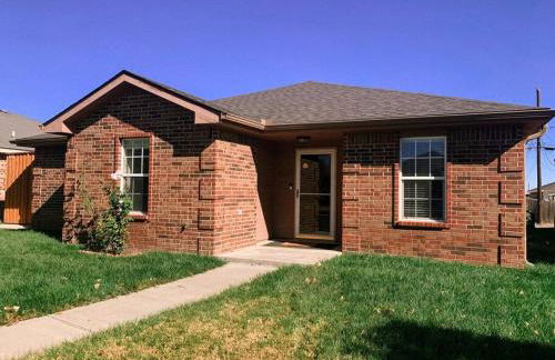 McKinley House Prime - Pool, Patio and Garage - Photo 2