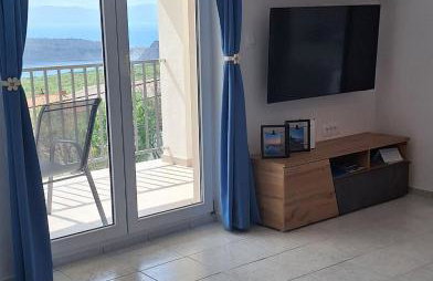 Family and pet friendly apartment Frankopan Croatia - Photo 12