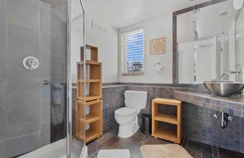 New! Cozy north Boulder guesthouse! - Photo 3